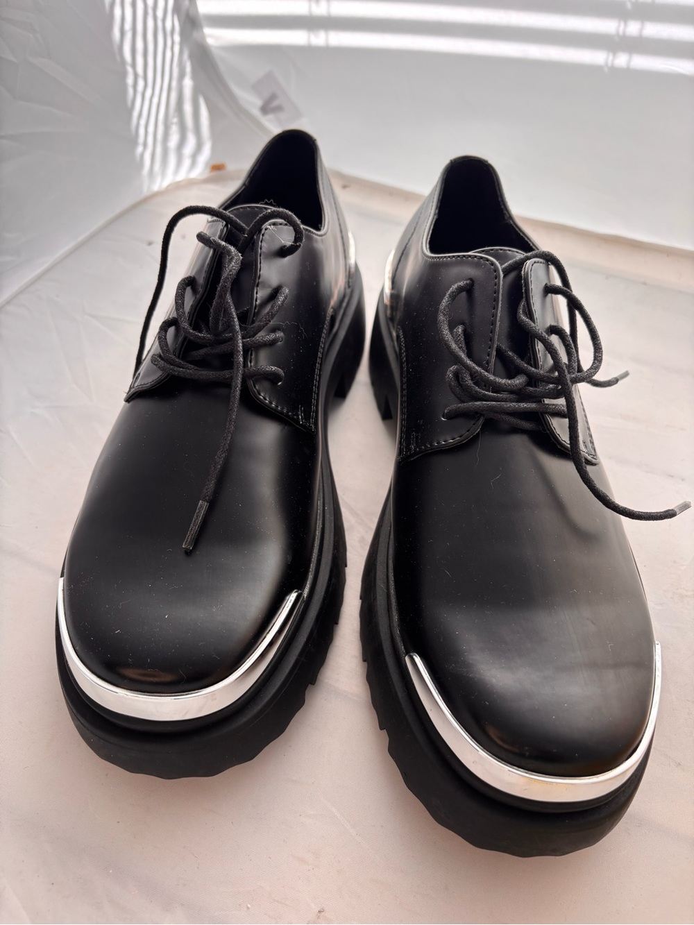 Black NovaMen's Lace-Up Dress Shoes with Silver Toe Trim size 13